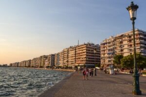 Thessaloniki: Walking Tour - Galerius and the Galerian Complex: big Roman scale in tight space