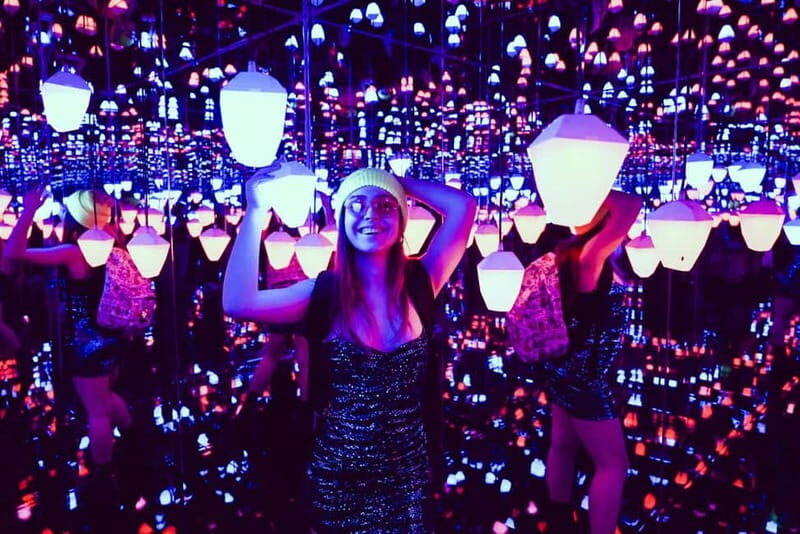 Thessaloniki:Selfie Museum, a 60-minute immersive experience - 30 Themed Installations: Ball Pit, Disco, Vintage Hair, Infinity Mirrors