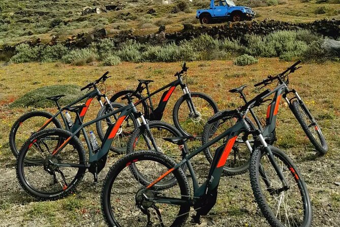 Thirassia 5-Hour eBike Tour with Lunch from Santorini - Manolas, the capital of Thirassia