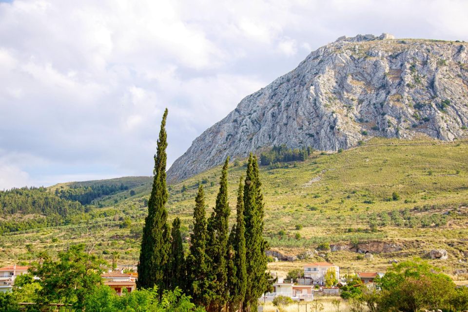 "Tour in Athens & Corinth:Highlights & Path of Apostle Paul" - Plaka and the old center before leaving town