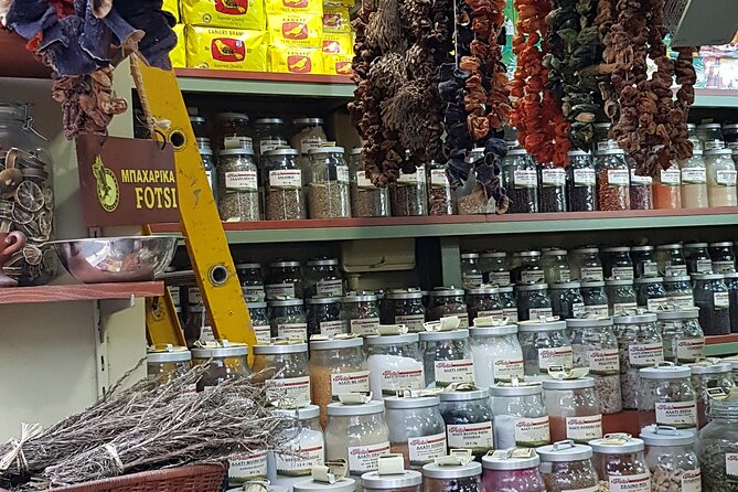 Traditional breakfast in markets with olive oil and honey tasting - Psiri and the traditional pie stop