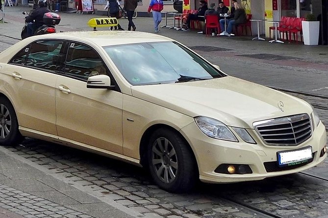 Transportation From Athens to Airport or from Airport to Athens - A private ride from Athens Airport to your hotel