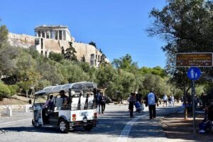 TukTuk Athens Private Evening / Afternoon Complete Tour - City Center & Old Town - Price and value for a 2-hour private loop