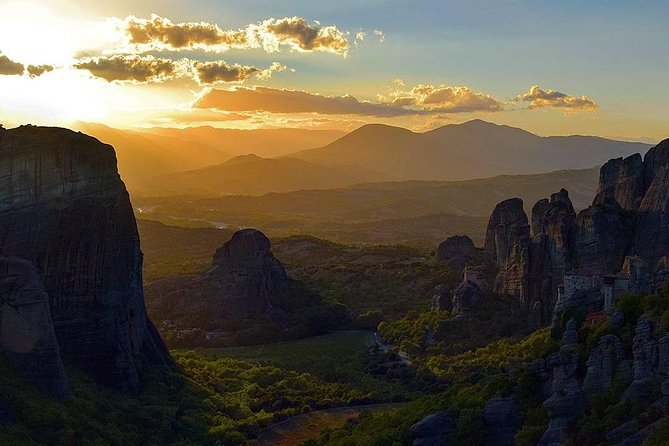 Two day trip from Athens to Delphi and Meteora - Who should book this private two-day route