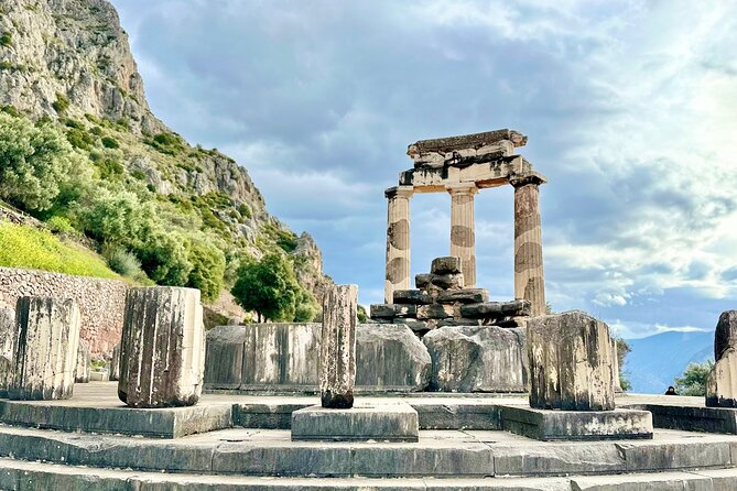 Visit Delphi & Meteora Monasteries Luxury Private Tour FromAthens - Delphi’s museum gives the ruins a human face