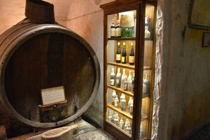 Visit to a Wine Museum and Wine Tasting in Santorini - How to make the visit better