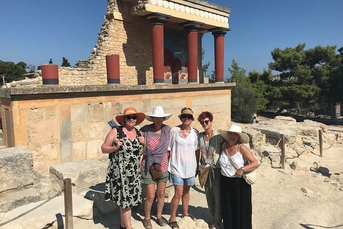 WeGuide Knossos palace - What the guide adds to the myths