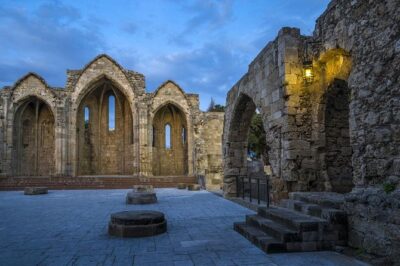 Wine and Medieval History Private Tour in Rhodes - Starting at Sea Gate and entering the medieval city