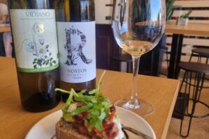 Wine Tasting Walking Tour in Old Town Chania - Old Venetian Harbor: Wine Tasting With Lighthouse Views