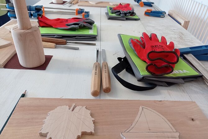 Woodcarving Workshop in Santorini - At a glance