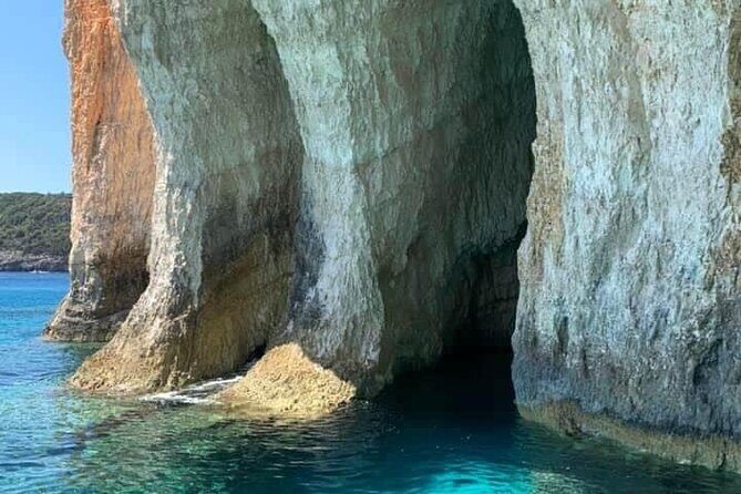 Zakynthos Blue Caves and Navagio bay - 5 key points before you go
