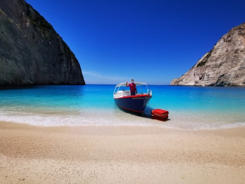 Zakynthos: early morning Shipwreck,Blue Caves and view point - Why the early-morning Zakynthos route feels different