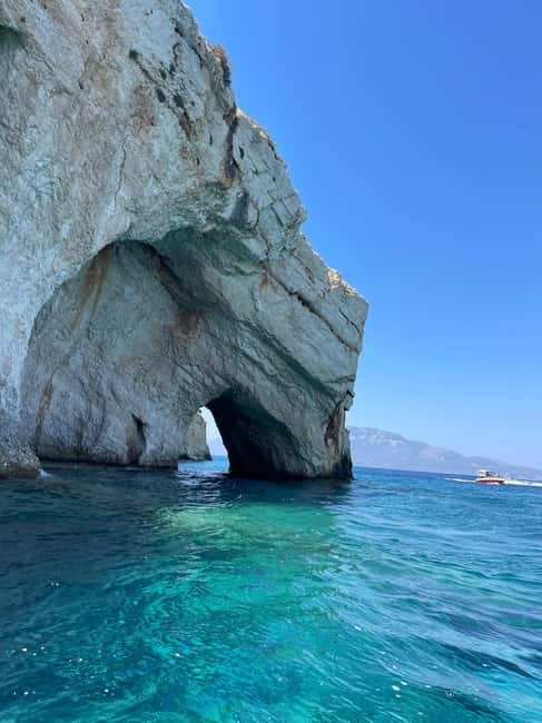 ⏱️ Zakynthos Full day tour of Shipwreck, Blue Caves, Xigia - The Ionian Sea cruise and Shipwreck Beach