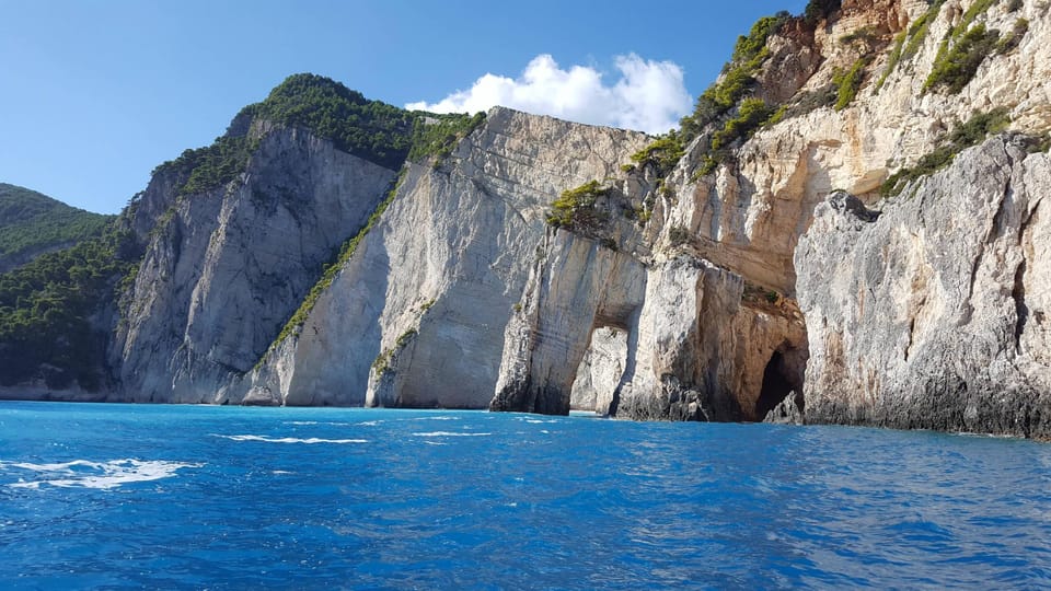 ⏱️ Zakynthos Full day tour of Shipwreck, Blue Caves, Xigia - Sellinas Beach and the Blue Caves