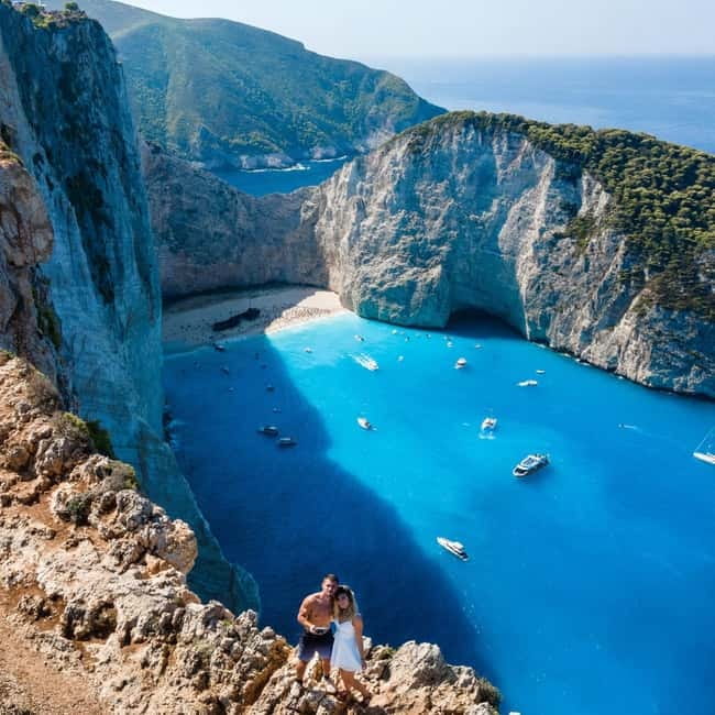 ⏱️ Zakynthos Full day tour of Shipwreck, Blue Caves, Xigia - What the guides add to the day