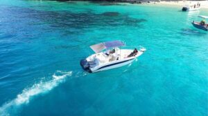 Zakynthos: Guided Boat Tour to Turtle Island with Swimming - Agios Sostis Harbor: getting on board without the circus