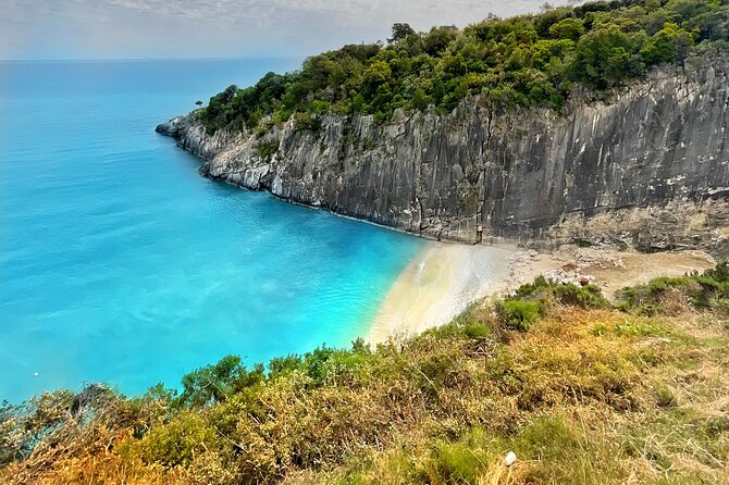 Zakynthos Half day tour Shipwreck beach Blue Caves by small boat - Guides who can make the day better