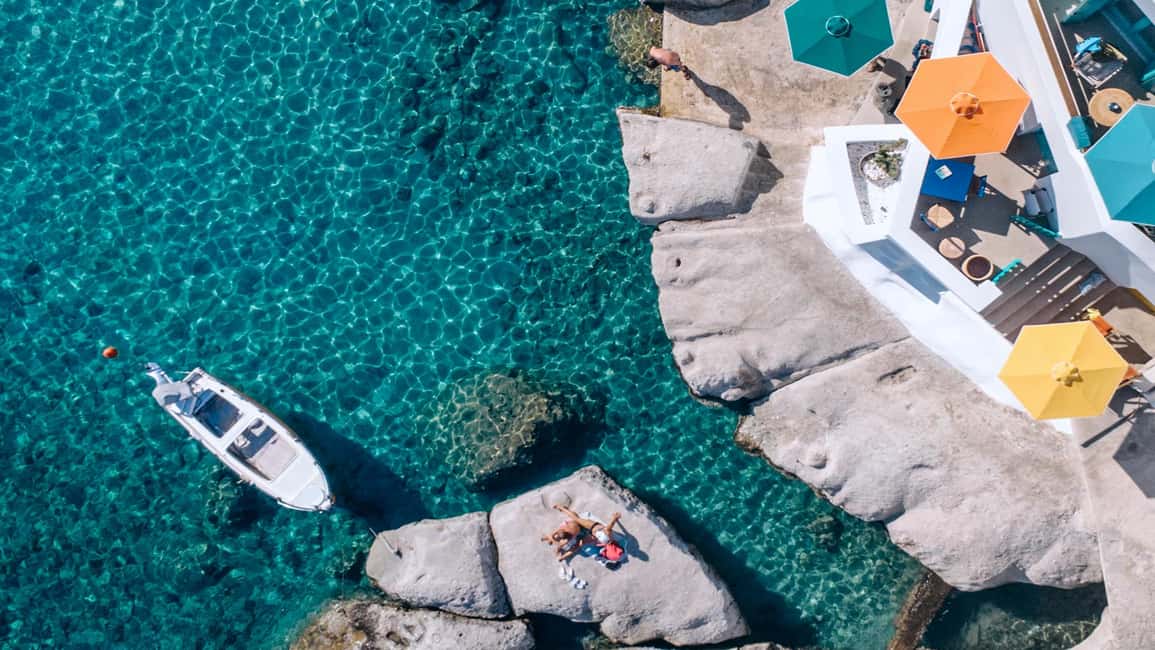 ❖ Milos: Small Group Yacht Tour—Kleftiko Sarakiniko Poliegos - Quick highlights to plan around