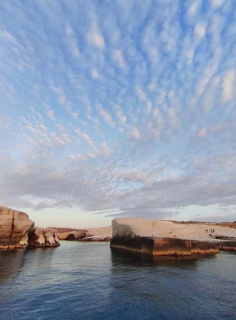 ❖ Milos: Small Group Yacht Tour—Kleftiko Sarakiniko Poliegos - Food, wine, and Greek snacks that keep the day moving