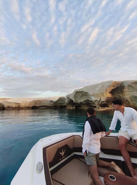 ❖ Milos: Small Group Yacht Tour—Kleftiko Sarakiniko Poliegos - Snorkeling and paddleboard: what’s included and how to pack smart